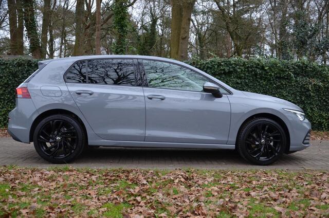 Volkswagen GOLF 1.0 eTSI Life Automaat/Navi/Pdc/Ecc/Panoramadak/Apple Carplay/Android Auto/Cr-Controle/Privacy-Glass/18-Inch-Lmv/virtueel dashboard