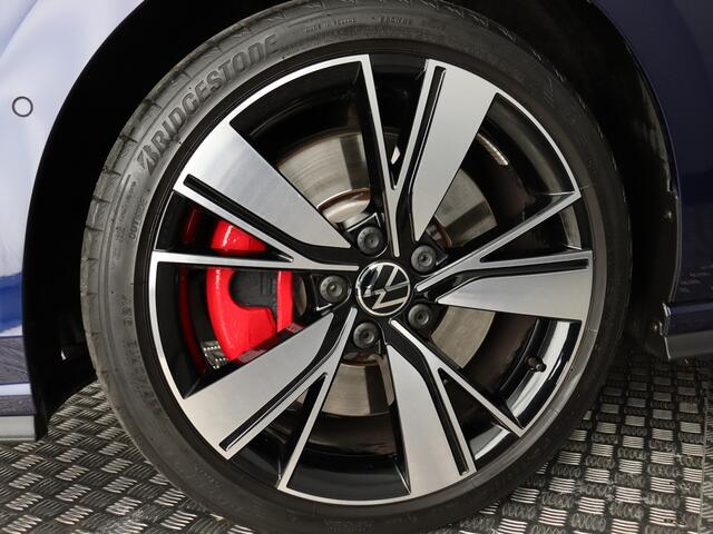 Volkswagen GOLF 1.4 eHybrid GTE (NL-Auto / Pano / Stuur-Stoelverw. / IQ / ACC / Navi / Carplay)