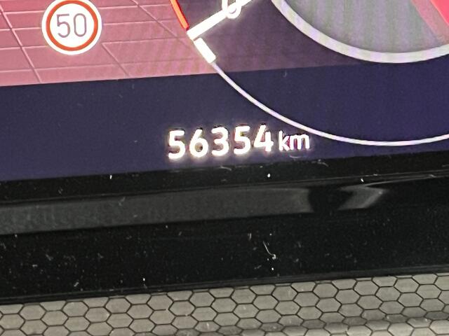 Volkswagen GOLF 1.4 eHybrid GTE / AUTOMAAT/ MATRIX/ STOEL + STUUR VERWARM./ KEYLESS/ RIJ-MODI/ APP CONNECT/ ADAPT. CRUISE/ CAMERA + SENSOREN/ NAVI/ DAB/ 18'' LMV