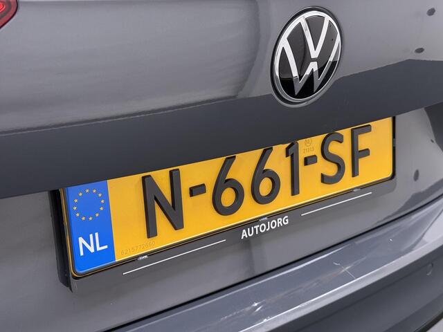 Volkswagen GOLF Variant 1.5 eTSI R-Line Trekhaak | Pano Dak | Camera | Navigatie |