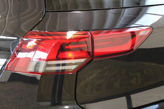 Volkswagen GOLF 1.0 TSI Life | Incl. 12 maanden garantie | Adaptieve cruise control | Climate control | Apple carplay/Android auto | LED verlichting | DAB radio | Lane assist |