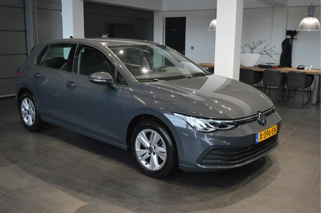 Volkswagen GOLF 1.0 eTSI Life navi clima cruise led pdc !!