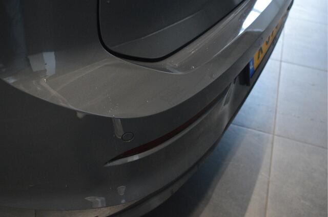 Volkswagen GOLF 1.0 eTSI Life navi clima cruise led pdc !!