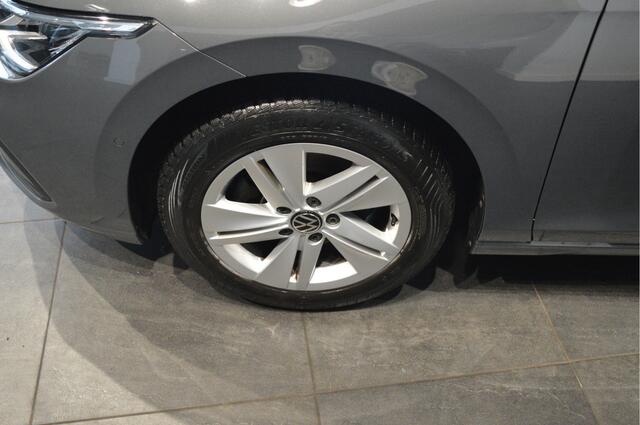 Volkswagen GOLF 1.0 eTSI Life navi clima cruise led pdc !!