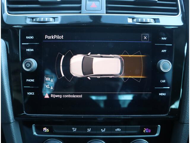 Volkswagen GOLF 1.5 TSI Highline / Panoramadak