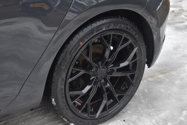 Volkswagen GOLF 1.5 TSI Highline Pack | 18'' LMV | Stoelverwarming | Climate | 12 mnd BOVAG garantie | Whatsapp 06-5318899