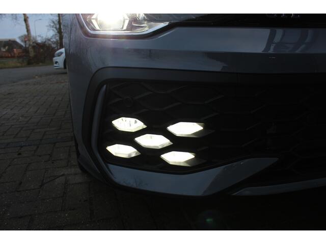 Volkswagen GOLF 1.5 eHybrid GTE 272PK Automaat Black Style nr. V145 | Climate | Adap.Cruise | 360 camera | Navigatie