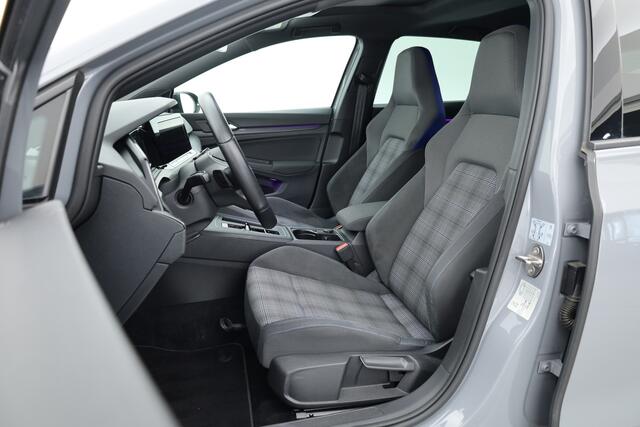 Volkswagen GOLF 1.4 eHybrid GTE | Pano | IQ. Light | Stoel- Stuurverw. | 19'' | PDC | Apple CarPlay | Navi |