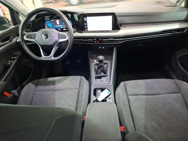 Volkswagen GOLF Variant 1.0 TSI Life / TREKHAAK/ PARK. SENSOREN/ NAVI/ 16" LMV