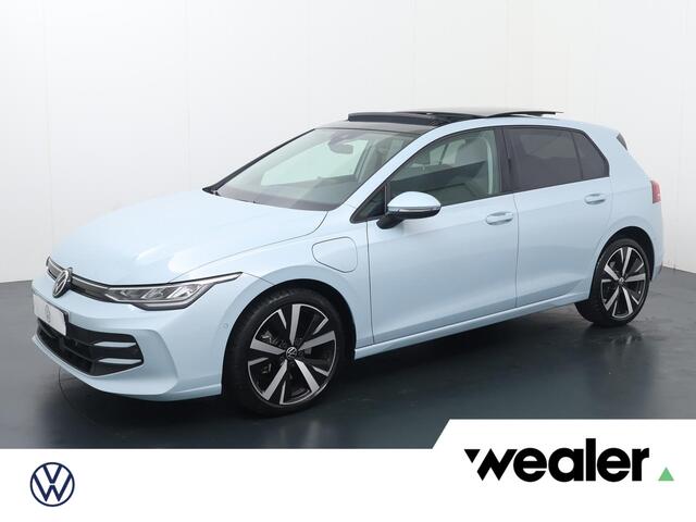 Volkswagen GOLF 1.5 eHybrid Life Edition | 204 PK | Automaat | SoH 98% | Multifunctioneel stuurwiel | Panoramadak | Stoelverwarming |
