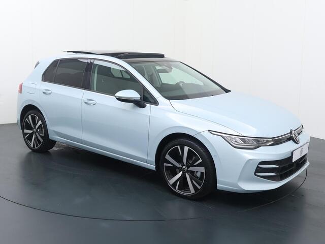 Volkswagen GOLF 1.5 eHybrid Life Edition | 204 PK | Automaat | SoH 98% | Multifunctioneel stuurwiel | Panoramadak | Stoelverwarming |