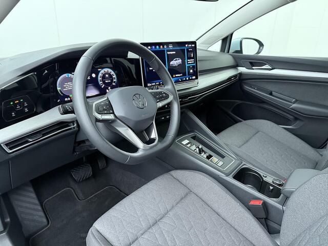 Volkswagen GOLF 1.5 eHybrid Life Edition | 204 PK | Automaat | SoH 98% | Multifunctioneel stuurwiel | Panoramadak | Stoelverwarming |
