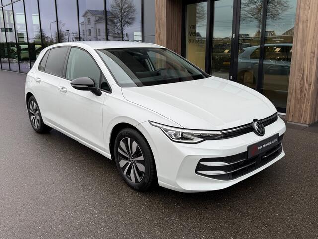 Volkswagen GOLF 1.5 eTSI 150pk DSG Goal | Camera | Trekhaak | Dode hoek | IQ light | Rijklaar incl. garantie
