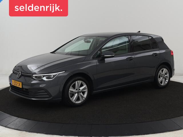 Volkswagen GOLF 1.5 TSI Life Business | Matrix LED | Camera | Massage | Carplay | Keyless | Memory | Navigatie | Adaptive cruise | Side Assist | Sfeerverlichting | Climate control