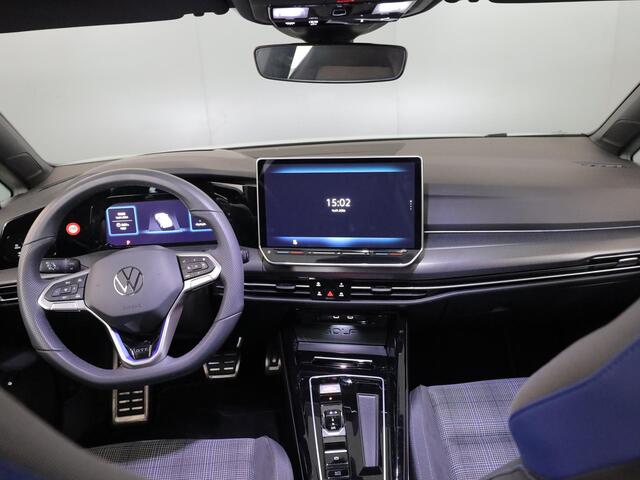 Volkswagen GOLF 1.5 eHybrid GTE 272 pk Automaat (DSG) | Verlengde garantie | Navigatie | Panoramadak | Trekhaak (wegklapbaar) | Parkeersensoren (Park assist) | Rondomzicht camera | Stoelverwarming |