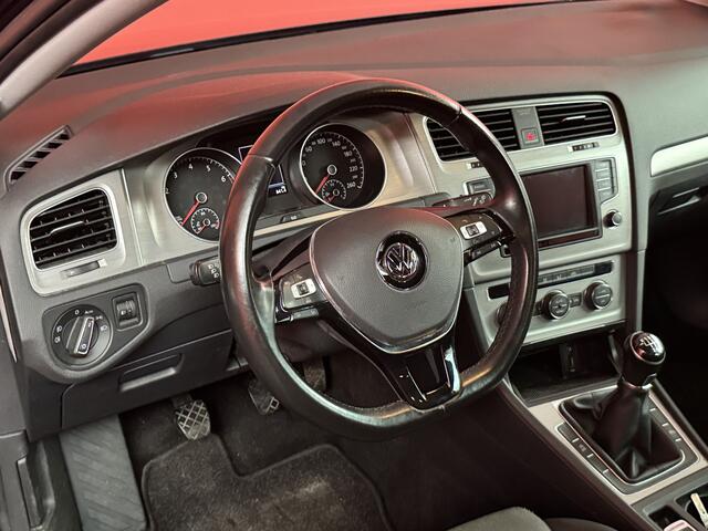 Volkswagen GOLF Variant 1.0 TSI Connected Series | Navigatie | Climate Control | Trekhaak | APK 05-06-2026 |