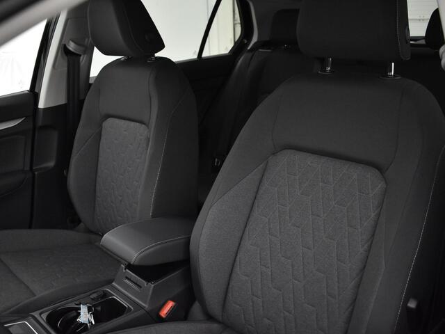 Volkswagen GOLF Life Edition 1.5 eHybrid 204 PK 6 versn. DSG · Achteruitrijcamera · Draadloze telefoonlader · Sfeerverlichting · Stuurwiel verwarmd ·