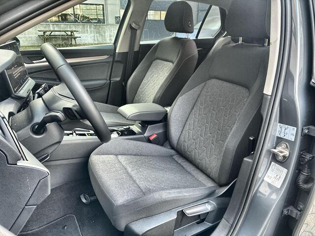 Volkswagen GOLF 1.5 eHybrid 204pk DSG Life Edition · Camera · Apple/Android Car Play · P-Sensoren · Soel&-Stuurverwarming · 18'' Inch · Garantie t/m 16-06-2029 of 100.000km