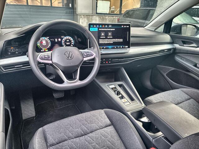 Volkswagen GOLF 1.5 eHybrid 204pk DSG Life Edition · Camera · Apple/Android Car Play · P-Sensoren · Soel&-Stuurverwarming · 18'' Inch · Garantie t/m 16-06-2029 of 100.000km
