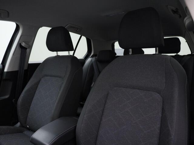 Volkswagen GOLF 1.0TSI/110PK Life · Apple/Android Car Play · Navigatie · Parkeersensoren · Garantie t/m 04-07-2027 of 100.000km · TOPDEAL