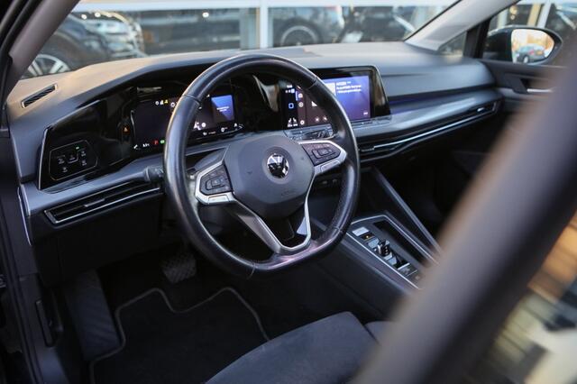 Volkswagen GOLF 1.5 eTSI Style | Pano | Massage |