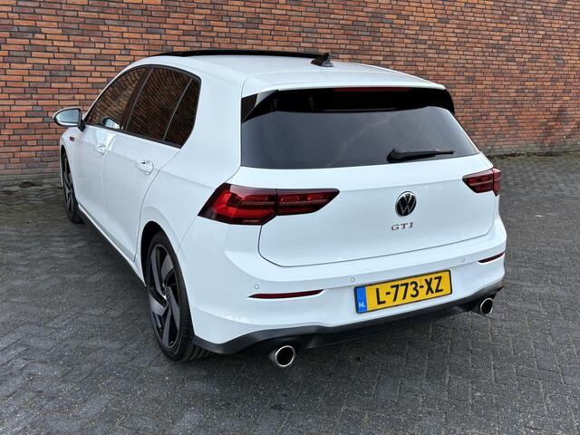 Volkswagen GOLF 2.0 TSI GTI/ IQ Light/ Pano dak/ Stuurverwarming
