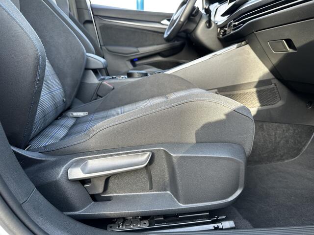 Volkswagen GOLF 1.5 eHybrid GTE 272PK|IQ LIGHT|HEAD UP|360 CAMERA|SFEER|ST+STUUR VWM