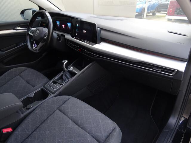 Volkswagen GOLF 1.5 TSI Style * PANORAMADAK * KEYLESS * 4 SEIZOENSBANDEN !!