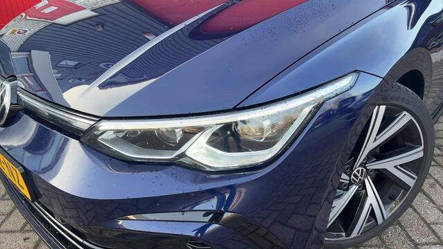 Volkswagen GOLF 1.5 TSI R-Line Business PANORAMADAK / FULL IQ LED / CARPLAY / STOELVERW / STUURVERW / DAB+ / ACC / BLUETOOTH / SFEER