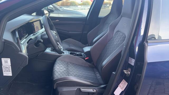 Volkswagen GOLF 1.5 TSI R-Line Business PANORAMADAK / FULL IQ LED / CARPLAY / STOELVERW / STUURVERW / DAB+ / ACC / BLUETOOTH / SFEER