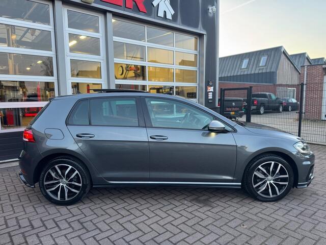Volkswagen GOLF 1.4 TSI 125PK R-LINE / PANO / DIGITALE / ACC / CAMERA / PANO / TREKHAAK / LED