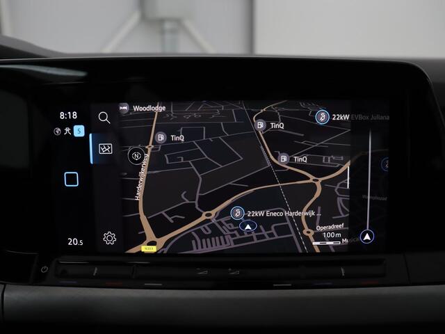 Volkswagen GOLF 1.0 TSI Life | Carplay | Navigatie | Adaptive cruise | Sfeerverlichting | Full LED | Climate control | Parkeerhulp | Keyless Start