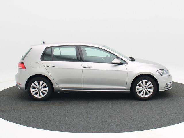 Volkswagen GOLF 1.0 TSi Comfortline 115 Pk | Adaptive Cruise | Achteruitrijcamera | Trekhaak | Stoelverwarming | CarPlay | 16 Inch | 86.518 Km!