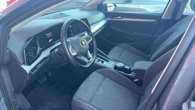 Volkswagen GOLF 2.0 TDI Life AUTOMAAT / FULL LED / CARPLAY / STOELVERW / STUURVERW / CLIMA / PDC / BLUETOOTH / ACC