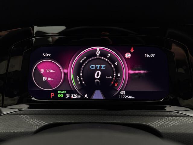 Volkswagen GOLF 1.4 eHybrid GTE Panorama Virtual IQ Camera Stuurwielverwarming