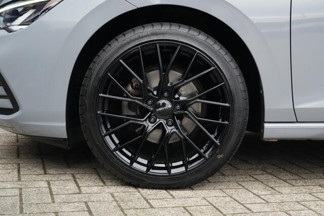 Volkswagen GOLF 1.5 TSI Style 131pk Stoelverwarming/Navigatie/PDC