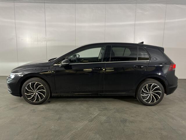 Volkswagen GOLF 1.4 eHybrid Style / AUTOMAAT/ PARK. SENSOREN/ MEMORY SEATS/ ERGO ACTIVE/ IQ. LIGHT/ STOEL-STUURVERWARM./ KEYLESS/ APP CONNECT/ ADAPT. CRUISE/ CLIMA/ DAB/ 17" LMV