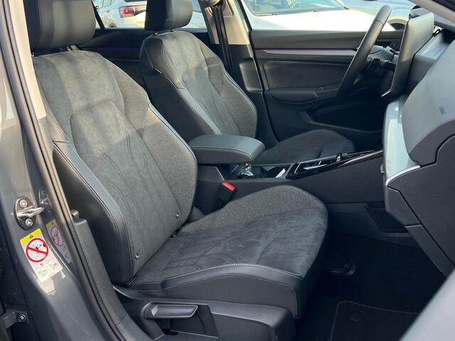 Volkswagen GOLF 1.5 eHybrid 204pk DSG Style Edition Panoramadak / Demonstratieauto