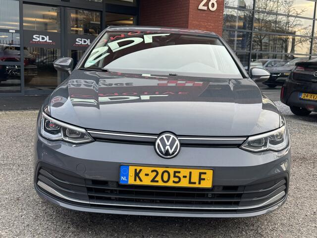Volkswagen GOLF 1.5 eTSI Style // ADAPTIVE CRUISE // TREKHAAK // CAMERA // CLIMA // NAVI // ERGO ACTIVE STOEL // MEMORY SEAT //
