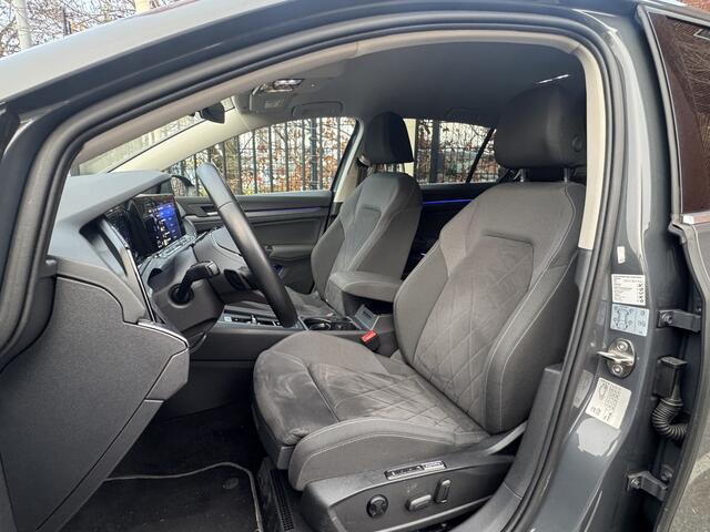 Volkswagen GOLF 1.5 eTSI Style // ADAPTIVE CRUISE // TREKHAAK // CAMERA // CLIMA // NAVI // ERGO ACTIVE STOEL // MEMORY SEAT //