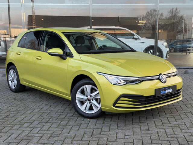 Volkswagen GOLF 1.0 eTSI Life Business | Carplay | Adaptive CC | Key-less | Dodehoek-assistent - Noodremsyst assist - Snelh-/afstandsreg- Camera Interesse in een bezichtiging of proefrit, bel of app met 06-24282842h