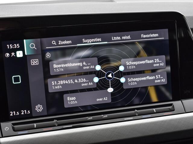 Volkswagen GOLF Variant 1.0 eTSI 110pk DSG Life · Camera · Elek.Trekhaak · Apple/Android Car Play · Navigatie · Sfeerverlichtiing · 16'' Inch · Garantie t/m 08-06-2027 of 100.000km