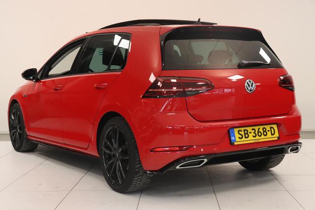 Volkswagen GOLF 1.0 TSI Highline Business R-Line | Panoramadak | Camera | Key-less | Lederen Sportstoelen | Adaptieve cruise |
