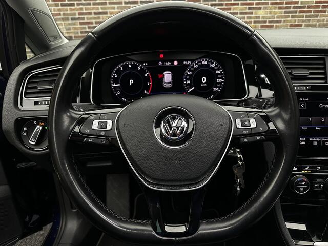 Volkswagen GOLF 1.5 TSI Highline Panorama Dynaudio Facelift Massage