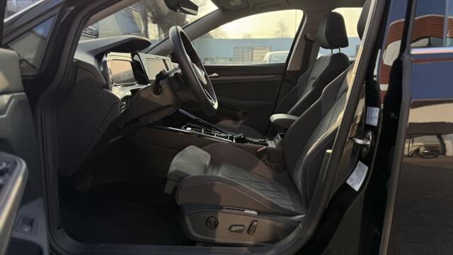 Volkswagen GOLF 1.4 eHybrid Style | Panoramdak | Sfeerverlichting | Navigatie