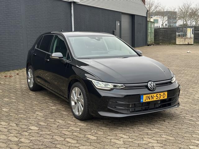 Volkswagen GOLF 1.5 TSI Life Edition, Carplay, Stoelverwarming, Nieuwstaat