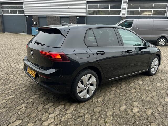 Volkswagen GOLF 1.5 TSI Life Edition, Carplay, Stoelverwarming, Nieuwstaat