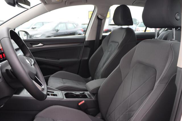 Volkswagen GOLF 1.4 eHybrid Style 204pk DSG6 | Memory/massagestoelen | Stuur/Stoelverwarming | Navigatie | Carplay