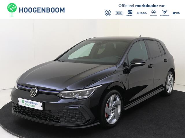 Volkswagen GOLF 1.4 eHybrid GTE | Stoel- en stuurwielverwarming | Navigatie | Adaptieve cruise control | 3-zone airco | Sfeerverlichting | LED Plus verlichting | CarPlay |