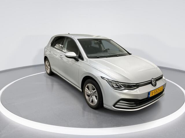 Volkswagen GOLF 1.0 eTSI 110pk Life Business · Apple/Android Car Play · Navigatie · Sfeerverlichting · P-Sensoren · 16'' Inch · Garantie t/m 12-01-2028 of 100.000km